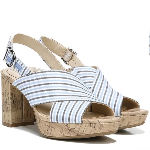 Life Stride Women’s wedged sandals - Picture 6 of 7